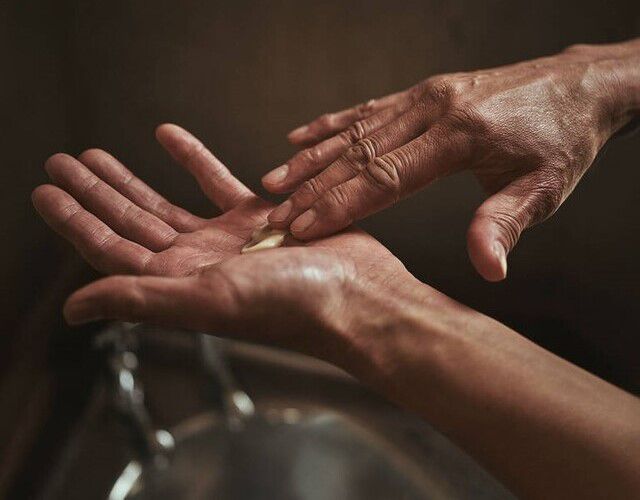 「ボディ＆ハンド」画像