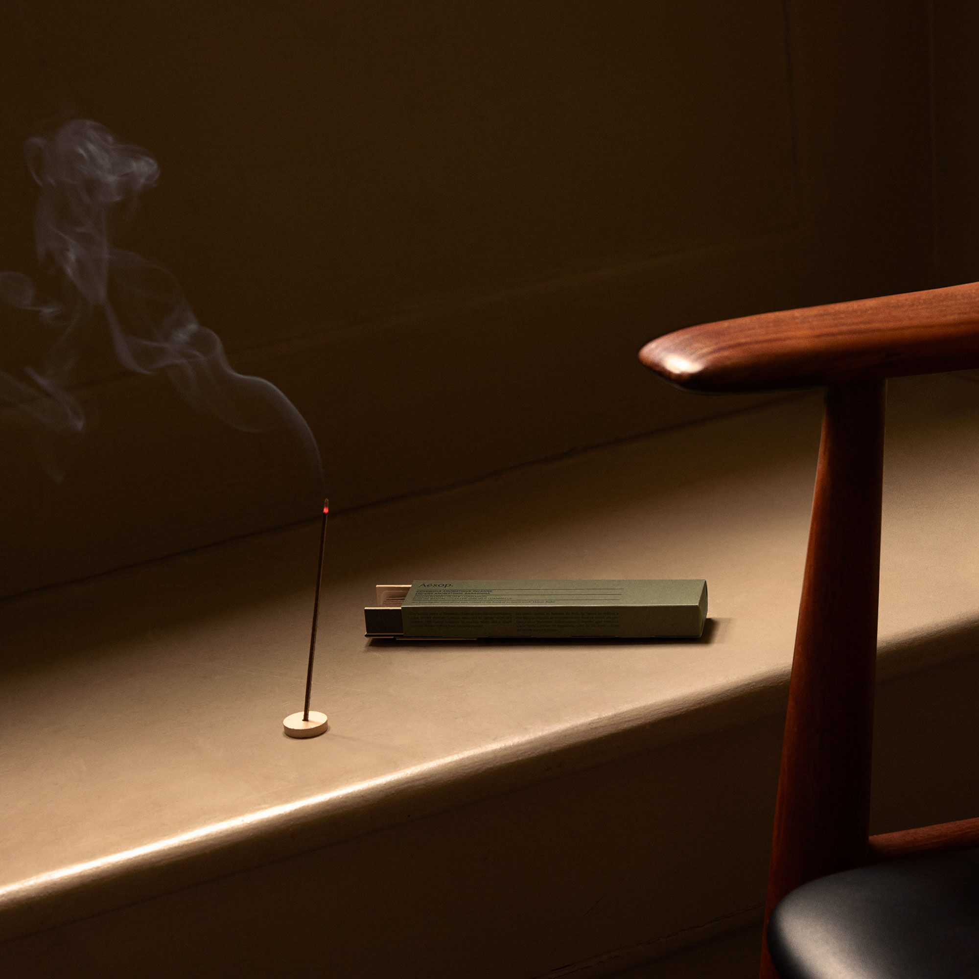 イソップ カゲロウ アロマティック インセンス